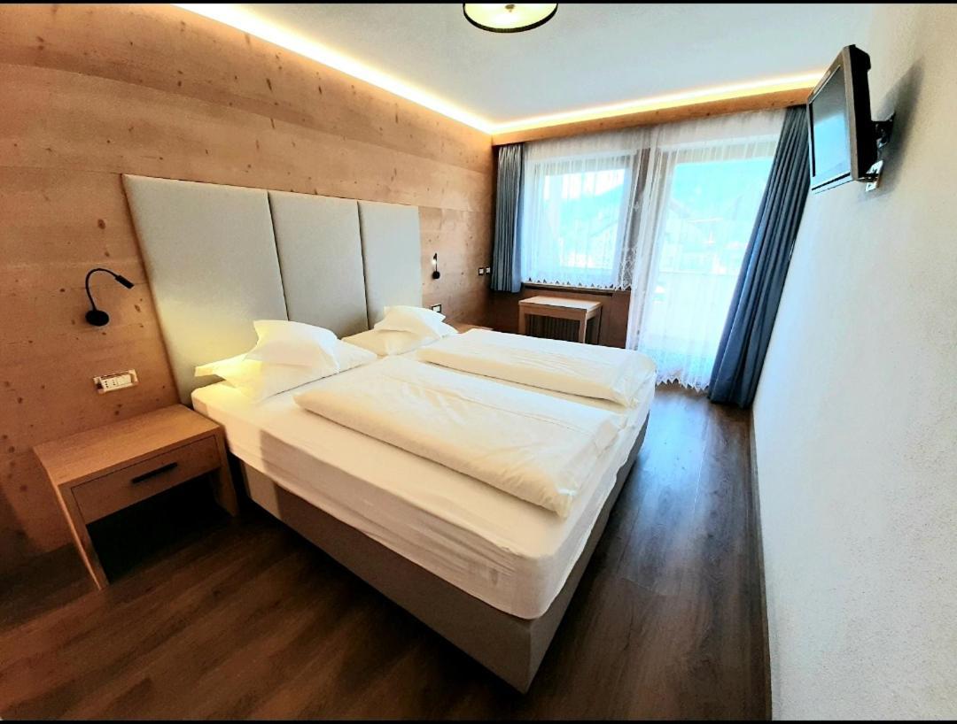 Apartments Lasteis ラ・ヴィッラ エクステリア 写真