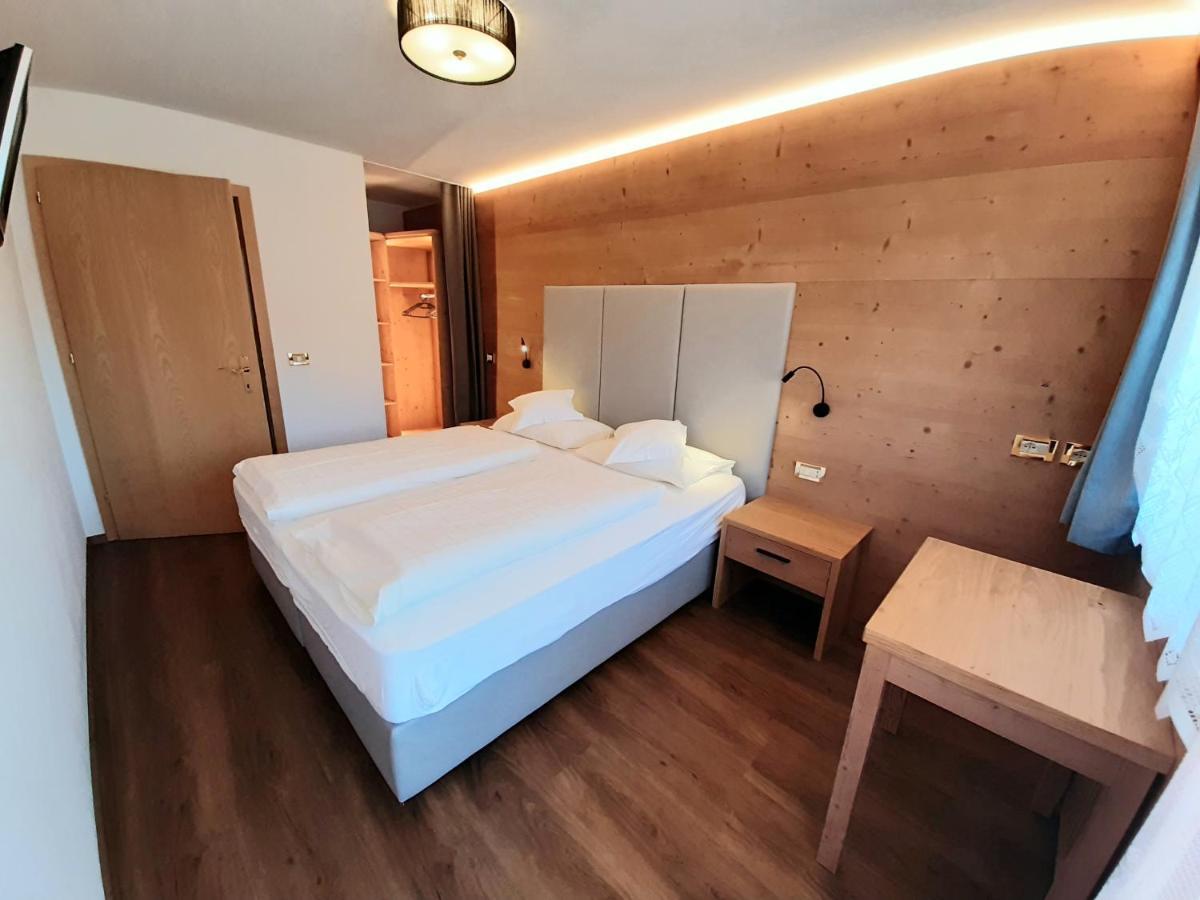 Apartments Lasteis ラ・ヴィッラ エクステリア 写真