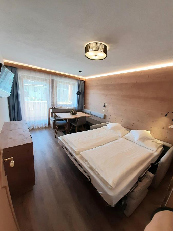 Apartments Lasteis ラ・ヴィッラ エクステリア 写真
