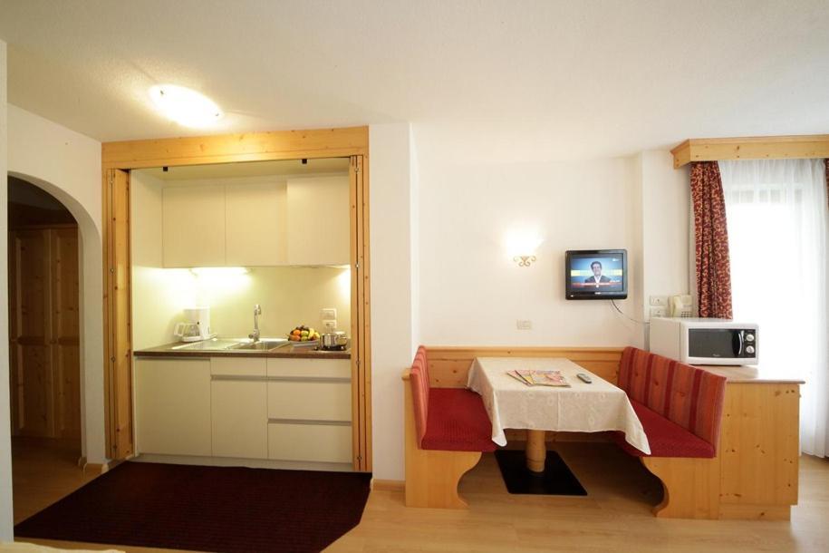 Apartments Lasteis ラ・ヴィッラ エクステリア 写真