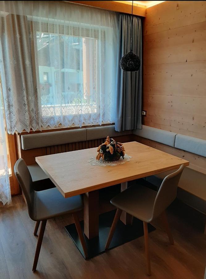 Apartments Lasteis ラ・ヴィッラ エクステリア 写真