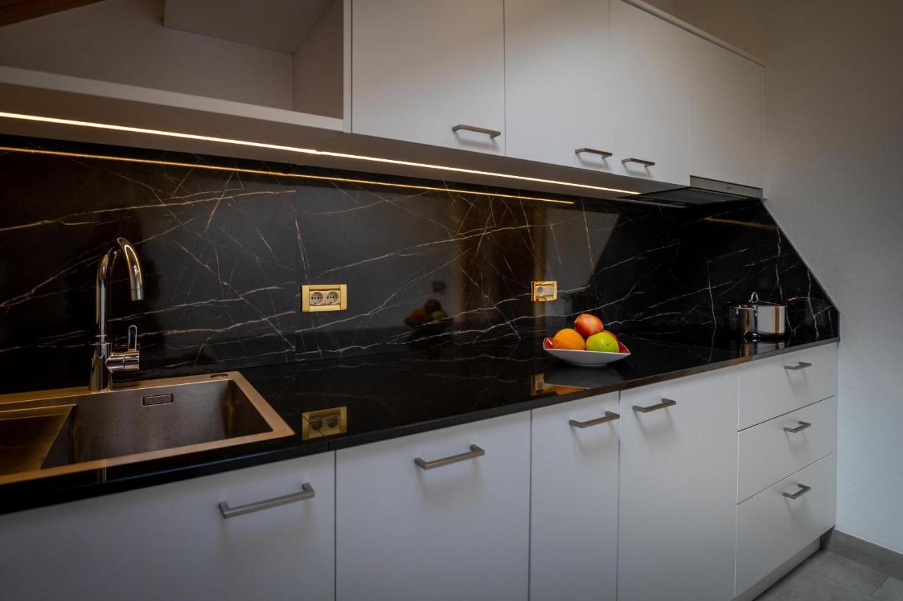 Apartments Lasteis ラ・ヴィッラ エクステリア 写真