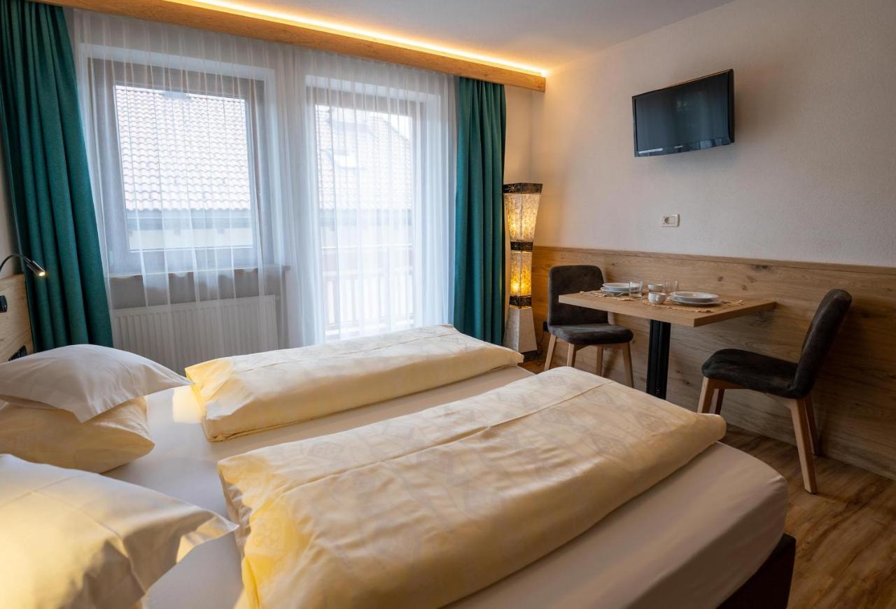 Apartments Lasteis ラ・ヴィッラ エクステリア 写真