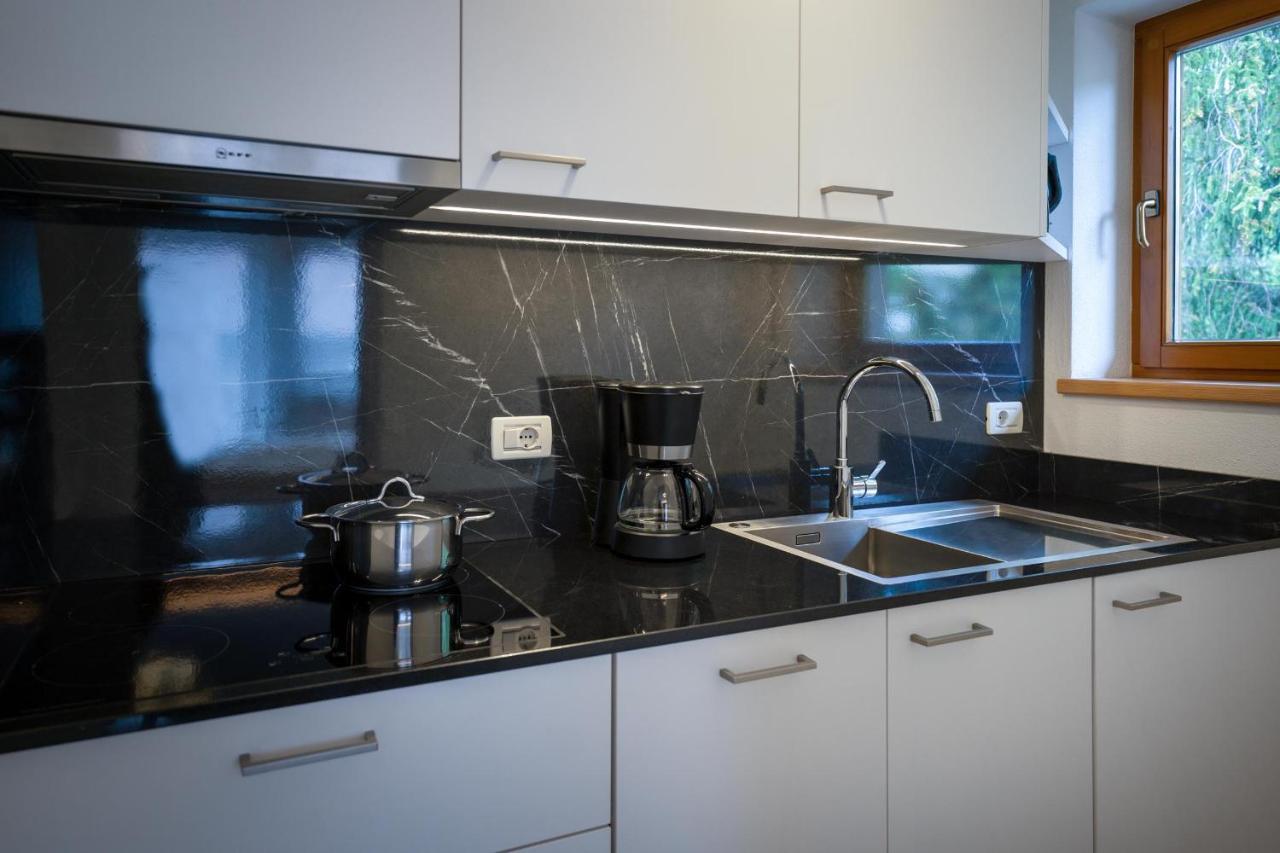 Apartments Lasteis ラ・ヴィッラ エクステリア 写真