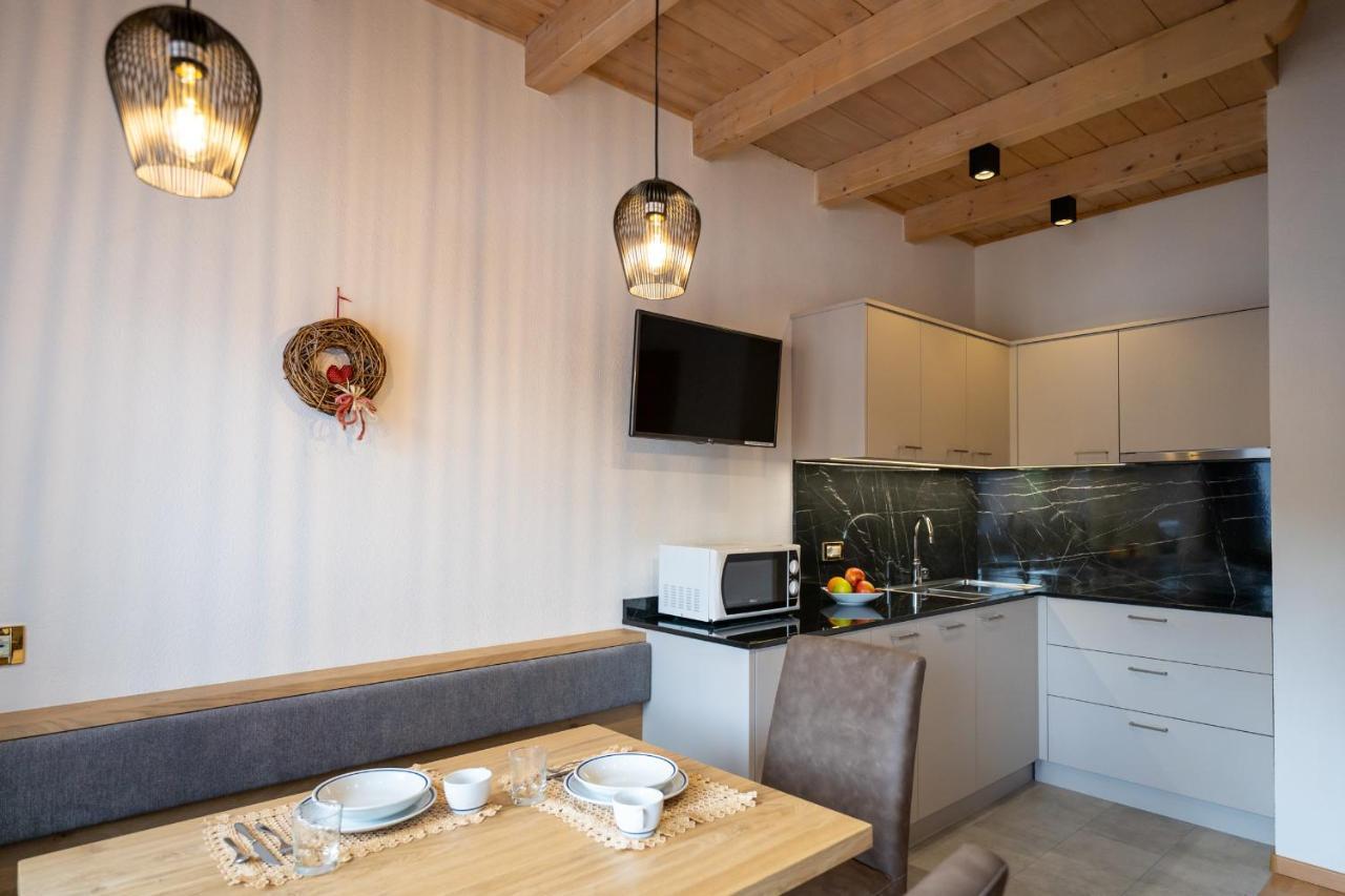 Apartments Lasteis ラ・ヴィッラ エクステリア 写真
