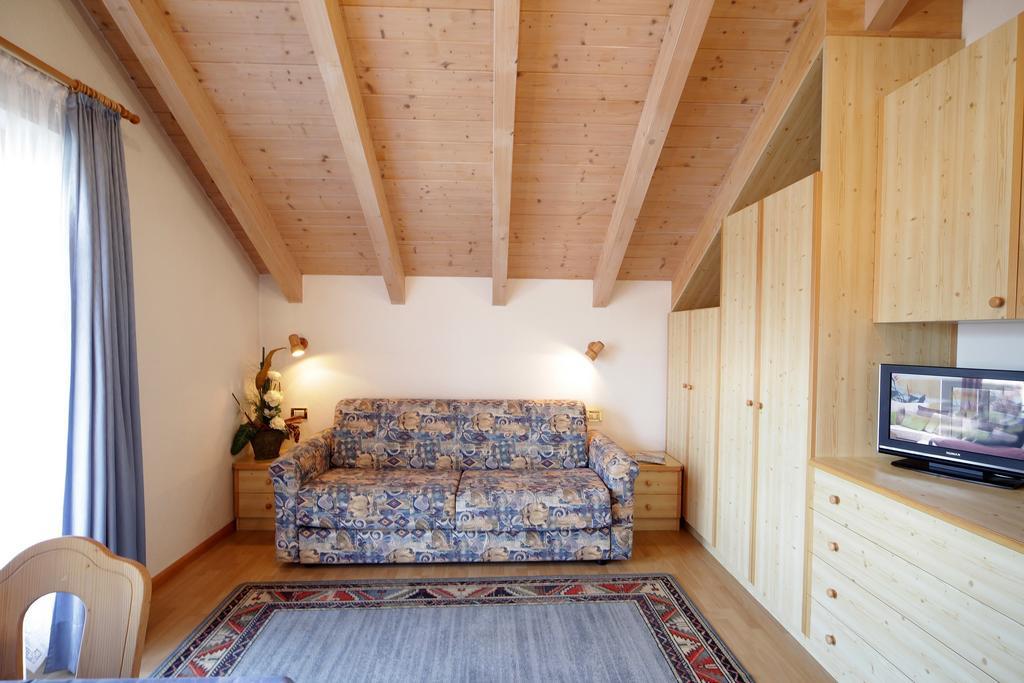 Apartments Lasteis ラ・ヴィッラ エクステリア 写真