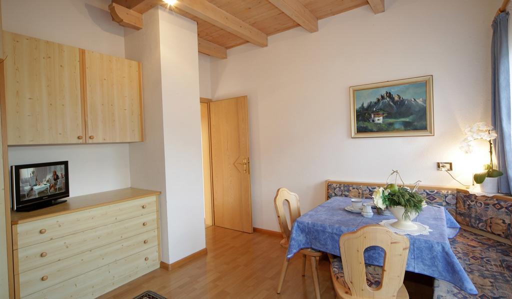 Apartments Lasteis ラ・ヴィッラ エクステリア 写真