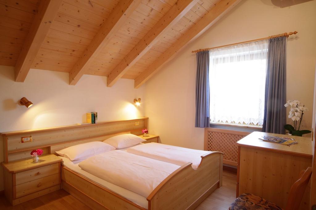 Apartments Lasteis ラ・ヴィッラ エクステリア 写真