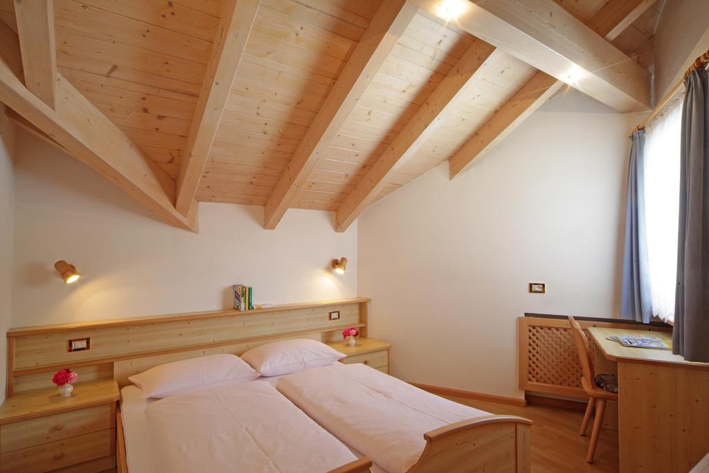 Apartments Lasteis ラ・ヴィッラ エクステリア 写真